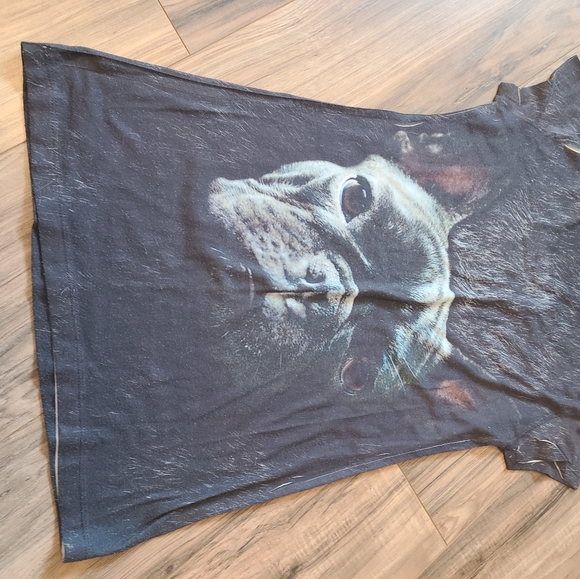 Tee - Picture 4 of 4